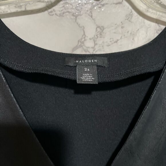 Halogen Black Media Sleeveless Top - Picture 5 of 9